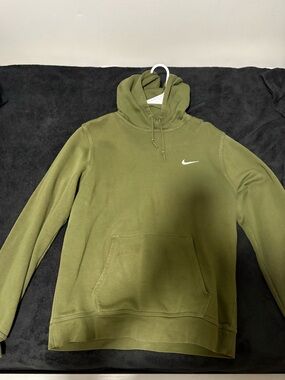 Nike Men's Olive Green Pullover Hoodie